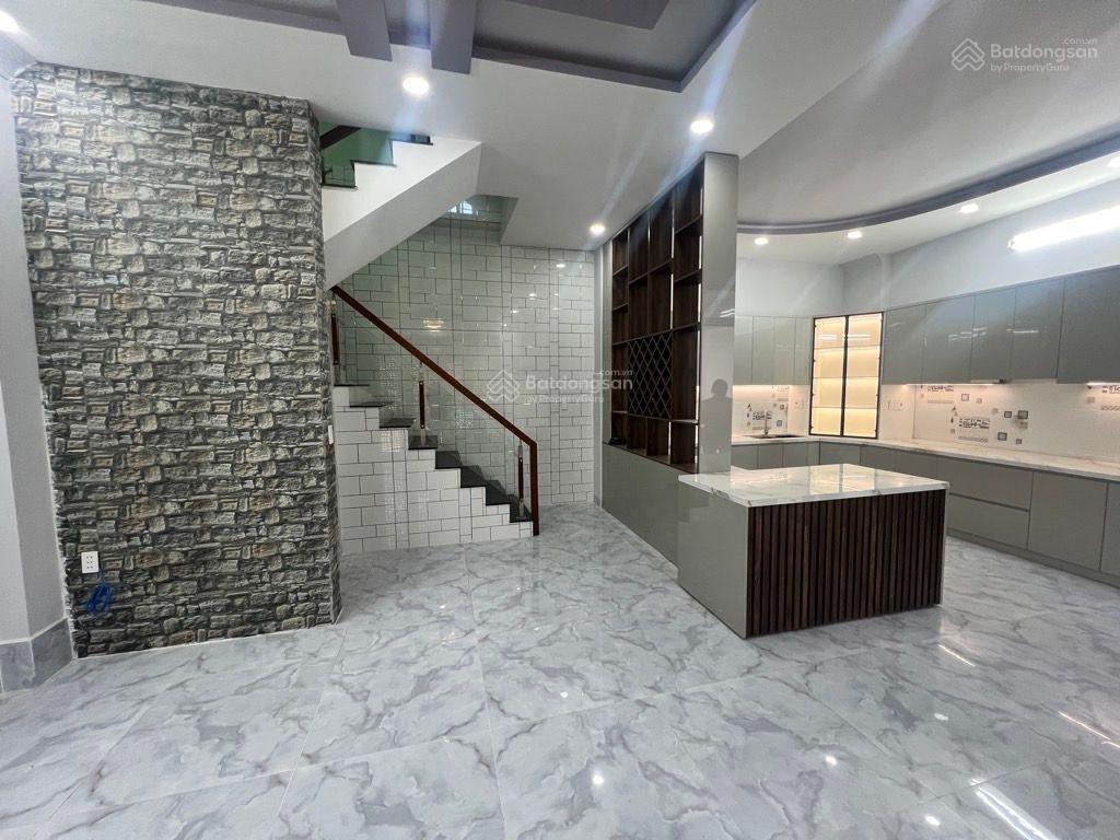 71m2, ngay gigamall hiệp bình, 4 tầng hoàn công sổ đẹp đường 6m, khu dân cư đông đúc, an ninh 8.9t