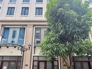 Thời đại vin 3, 68m2, mặt sau công viên, gần chung cư