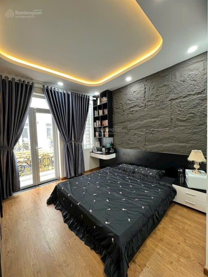 Nhà bán nguyễn văn dung xh đỗ cửa khu phân lô 55m 5 tầng ,thang máy, full nội thất ,vào ở ngay