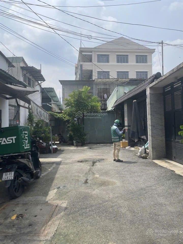 Nhà hẻm xe tải đoạn sầm uất nhất trần bá giao  thông số đẹp. 5,2 * 20m, giá nhỉnh 12tỷ, p5