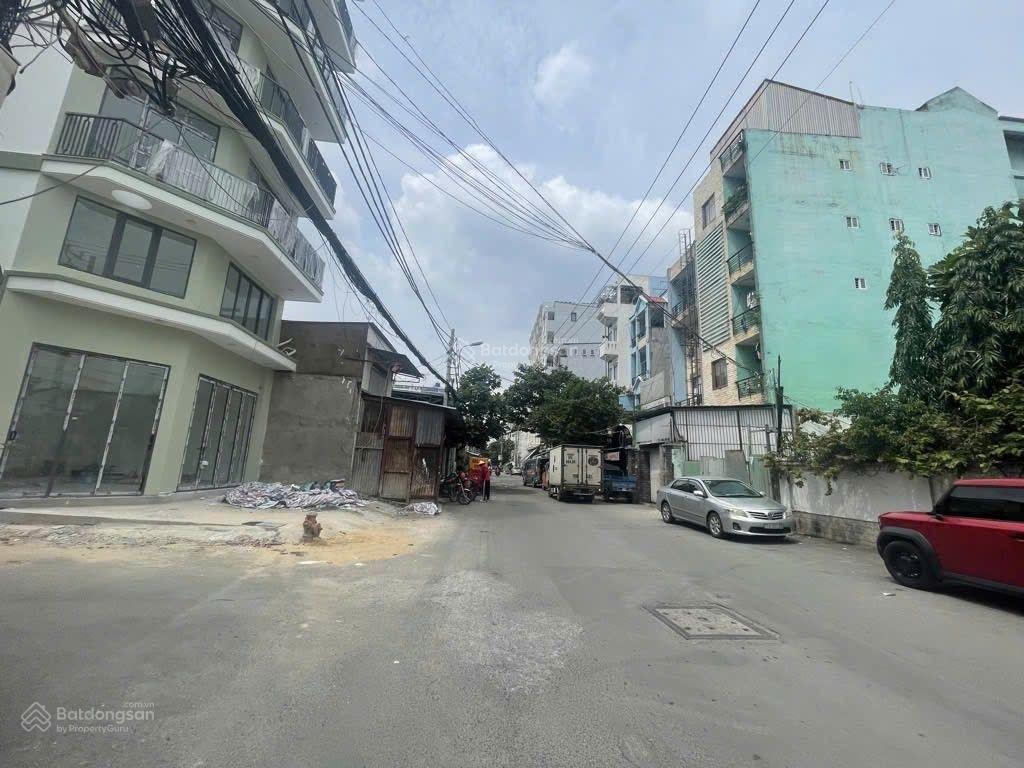 Nhà hẻm xe tải đoạn sầm uất nhất trần bá giao  thông số đẹp. 5,2 * 20m, giá nhỉnh 12tỷ, p5