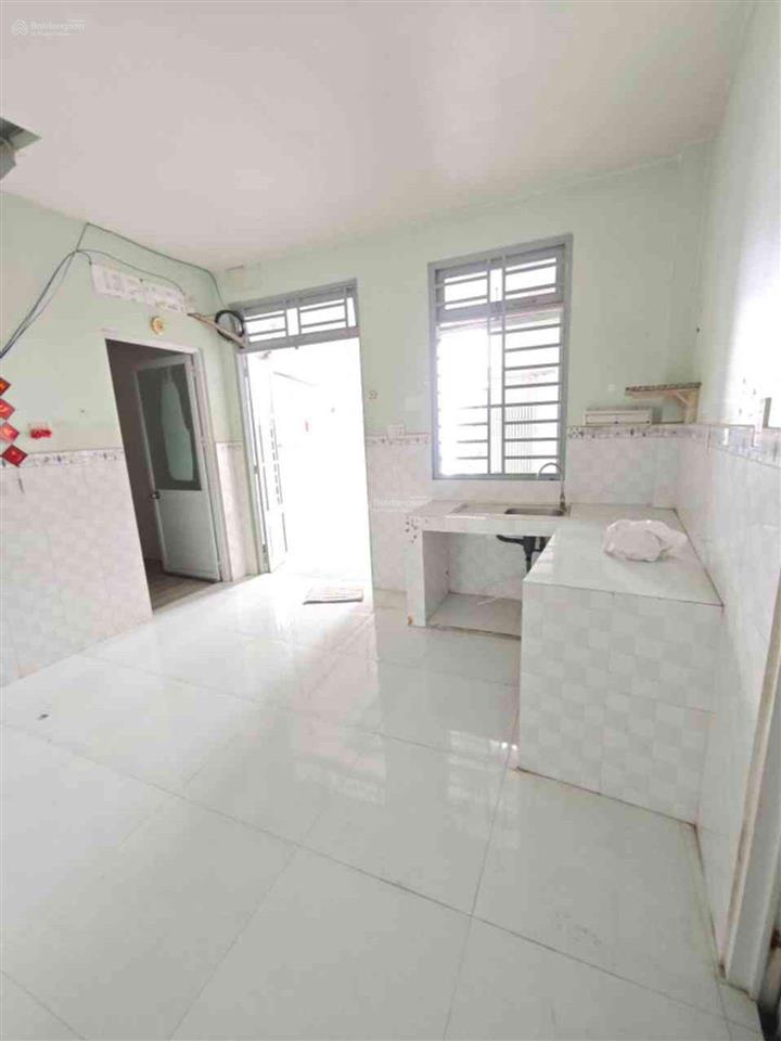 Nhà bán 78m2, 7mx12m diện tích lớn giá nhỏ, vị trí trung tâm gò vấp. chỉ 3 bước chân tới chợ