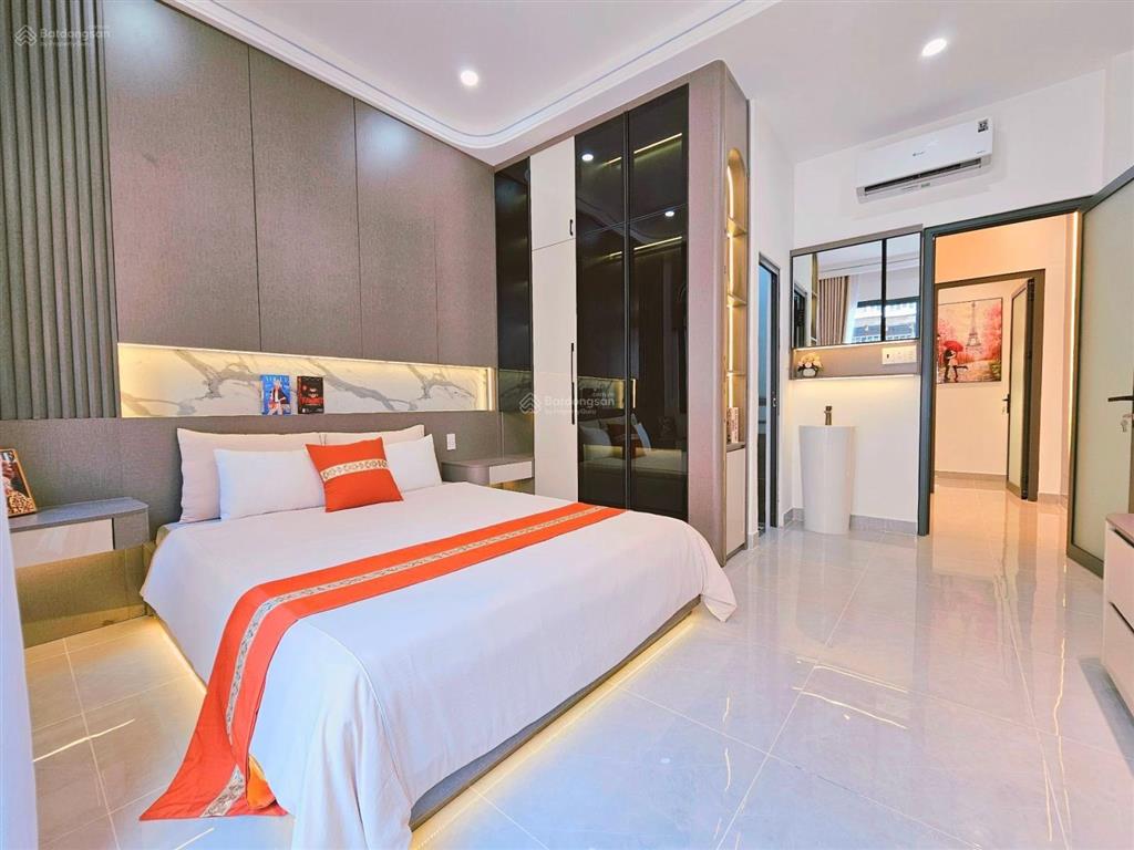 Nhà đẹp mới thống nhất 4 tầng, 4 pn, 5 wc, dt 4,5x13m, full nội thất, giá nhỉnh 7,tỷ.tl..