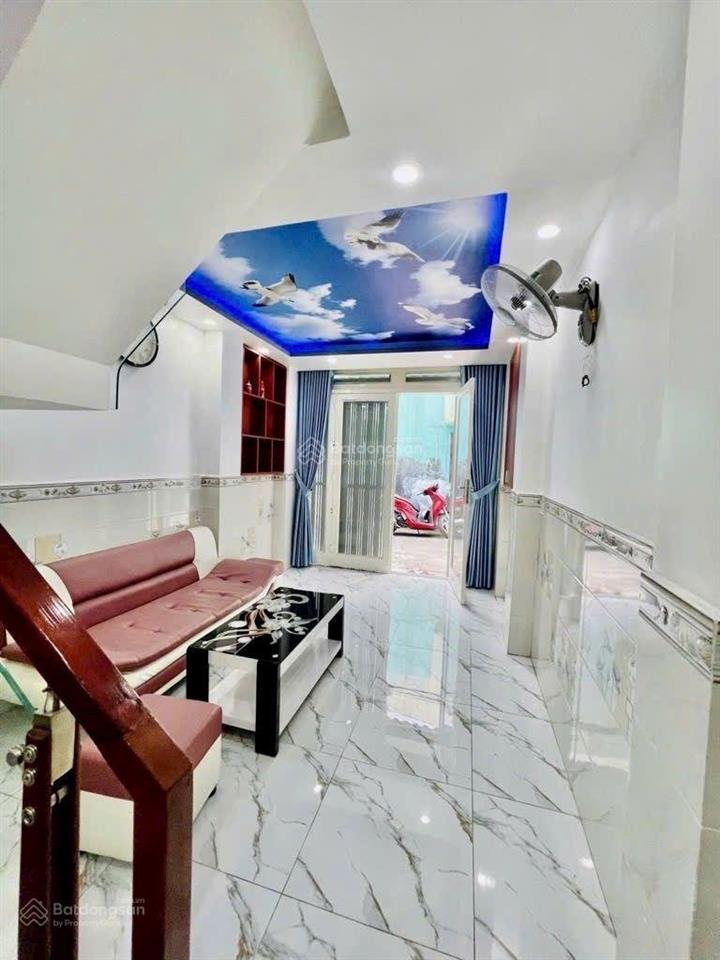 Nhà bán đường thống nhất, gò vấp, xe hơi đỗ cửa  30m2, 2 tầng, 2pn, sổ vuông a4, giá nhỉnh 3 tỷ