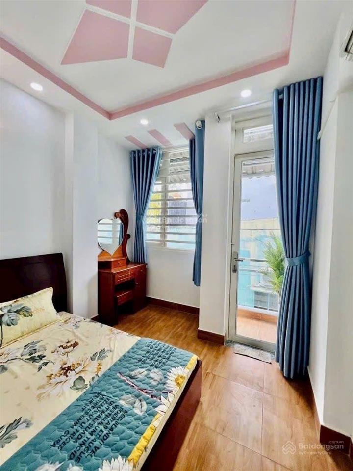 Nhà bán đường thống nhất, gò vấp, xe hơi đỗ cửa  30m2, 2 tầng, 2pn, sổ vuông a4, giá nhỉnh 3 tỷ
