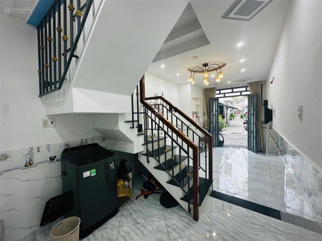 Nhà bán hxh lê đức thọ 3x9m, 2 tầng, 2 pn, 2 wc, giá nhỉnh 2 tỷ tl..