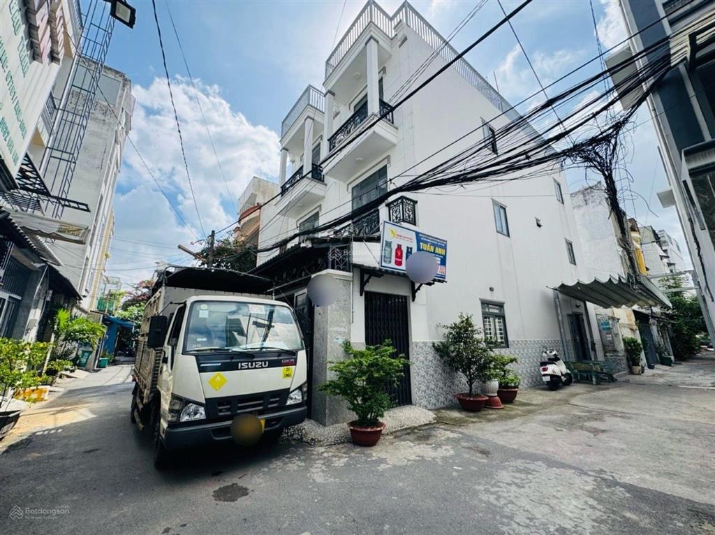 Nhỉnh 3 tỷ tl.. nhanh thì còn  nhà quang trung, hẻm ô tô tới cửa  2 tầng mới, 2 pn, 2 wc