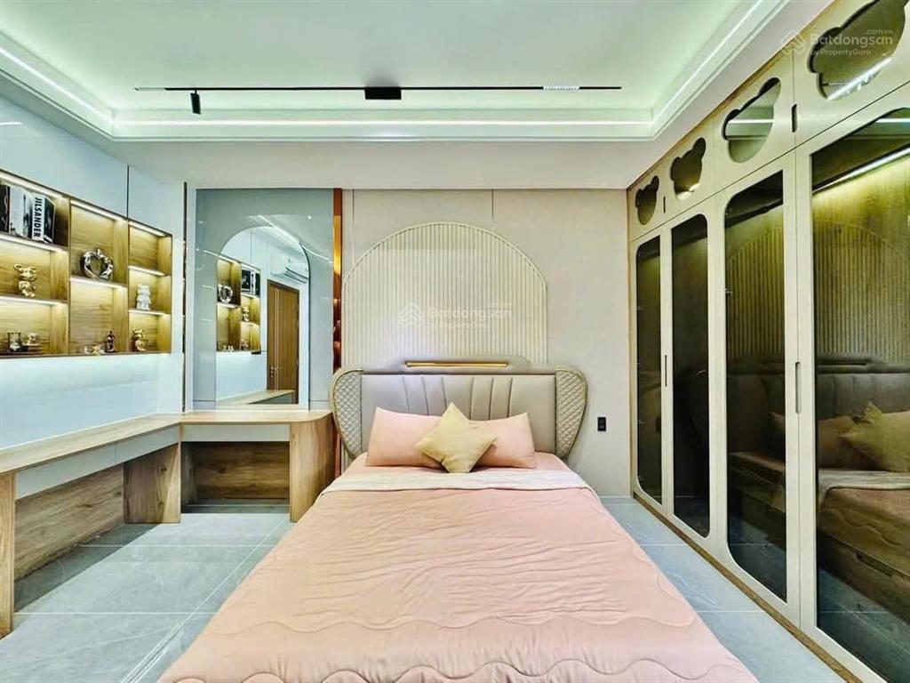 [6 tỷ 9]bán nhà sát mặt tiền quận 3, đường võ văn tần, 52m2, 4 phòng ngủ, gần bệnh viện từ dũ, shr.