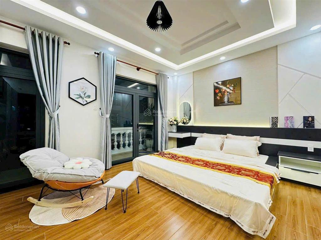 Bán nhà gần bệnh viện tai mắt mũi, đường trần quốc thảo, sẵn hđ thuê 25 triệu/tháng, hxh 5m, shr