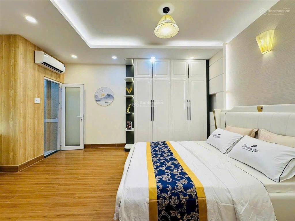 Bán nhà gần bệnh viện tai mắt mũi, đường trần quốc thảo, sẵn hđ thuê 25 triệu/tháng, hxh 5m, shr