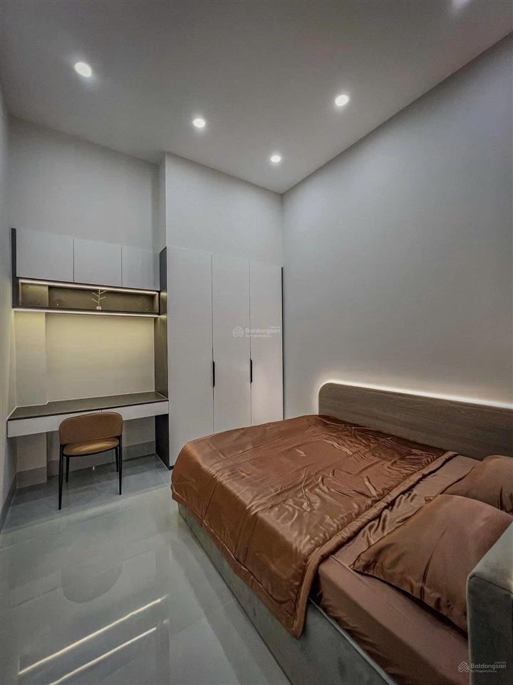 [2tỷ8] bán nhà gần khu city land. đường đẹp 5m. đường số 20, 64m2. sẵn hđ thuê 19 triệu/tháng. shr.