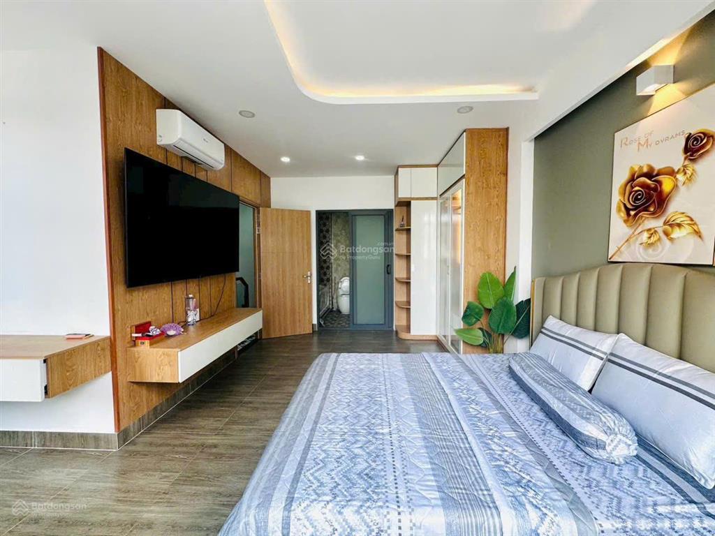 Bán nhà ngay khu ẩm thực, sát mặt tiền vạn kiếp, 2 lầu, đang kinh doanh quần áo, shr