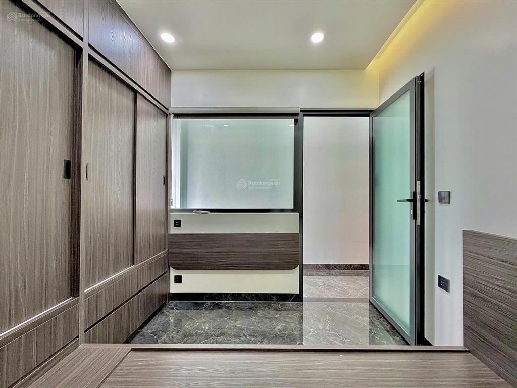 Bán nhà gần chợ hòa bình, đường đề thám, giảm 180 triệu cho khách thiện chí, hđ thuê 25 triệu. shr.