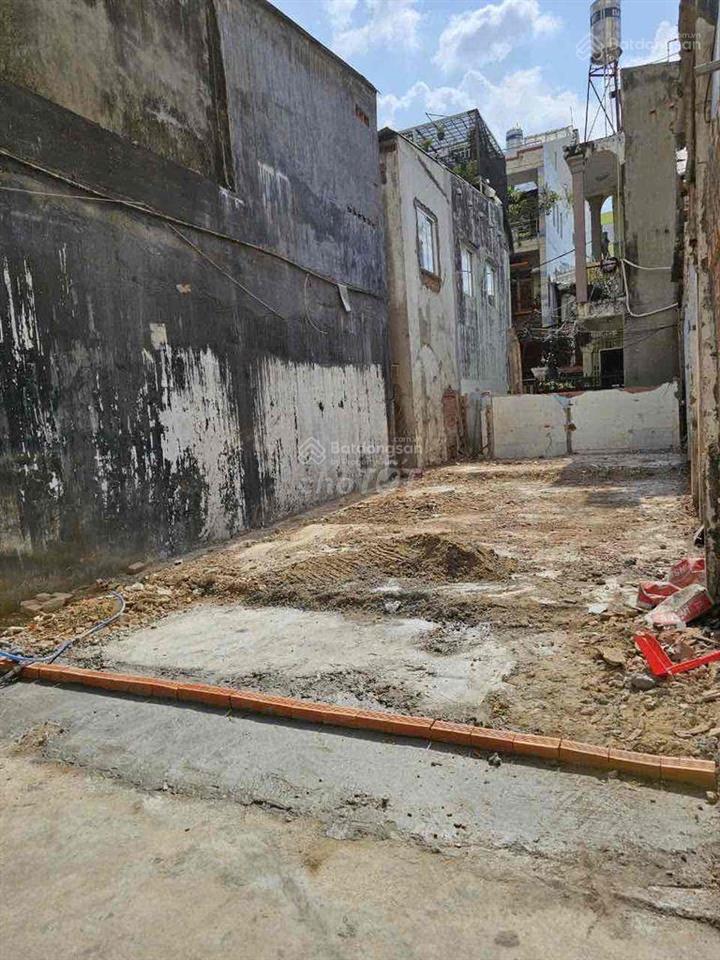 [ 3.2 tỷ] bán gấp lô đất nguyễn xí, gần vincom plaza , diện tích 62.9m2, hxh, shr.  0909 288 ***