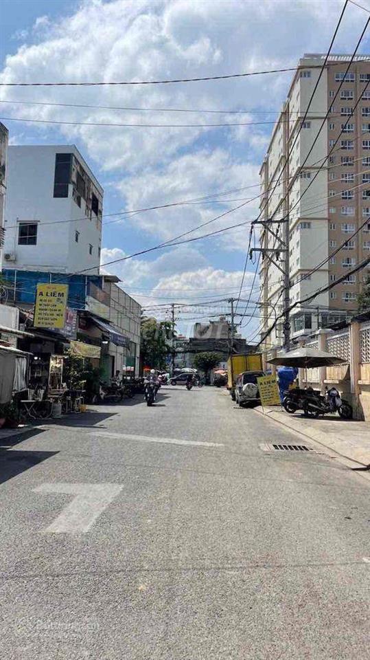 [ 3.2 tỷ] bán gấp lô đất nguyễn xí, gần vincom plaza , diện tích 62.9m2, hxh, shr.  0909 288 ***