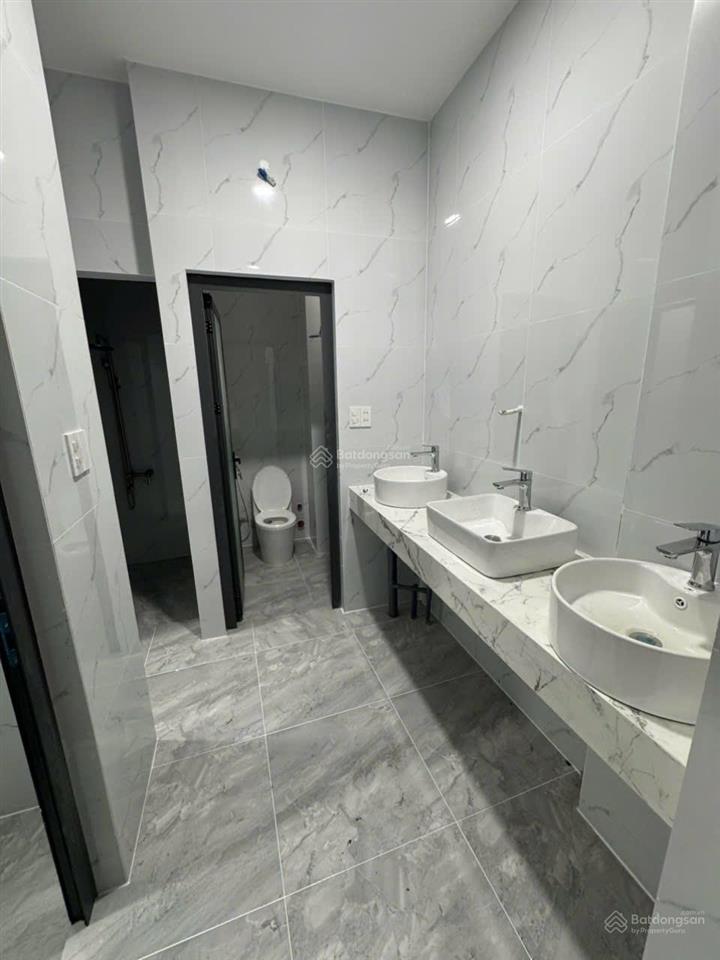 Bán tòa nhà căn hộ dịch vụ quận 12 thu nhập 6090 triệu/tháng, giá chỉ 9,9 tỷ