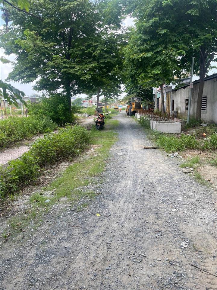 Lô đất đẹp ngay bờ kè tham lương p. đông hưng thuận, quận 12