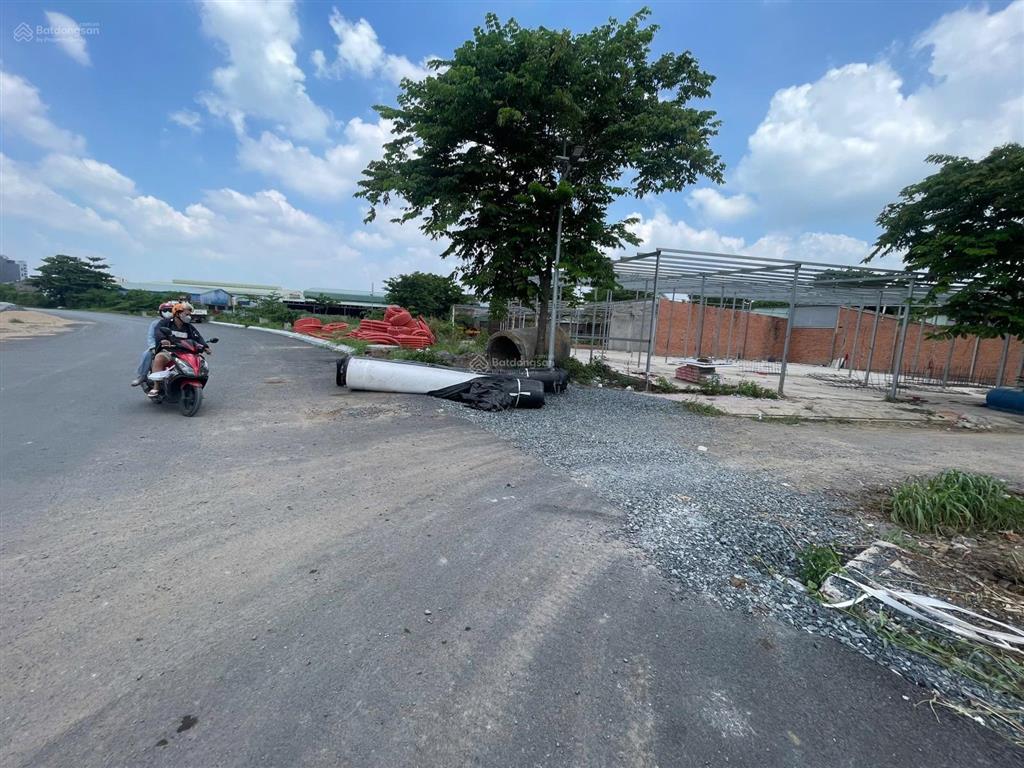 Lô đất đẹp ngay bờ kè tham lương p. đông hưng thuận, quận 12