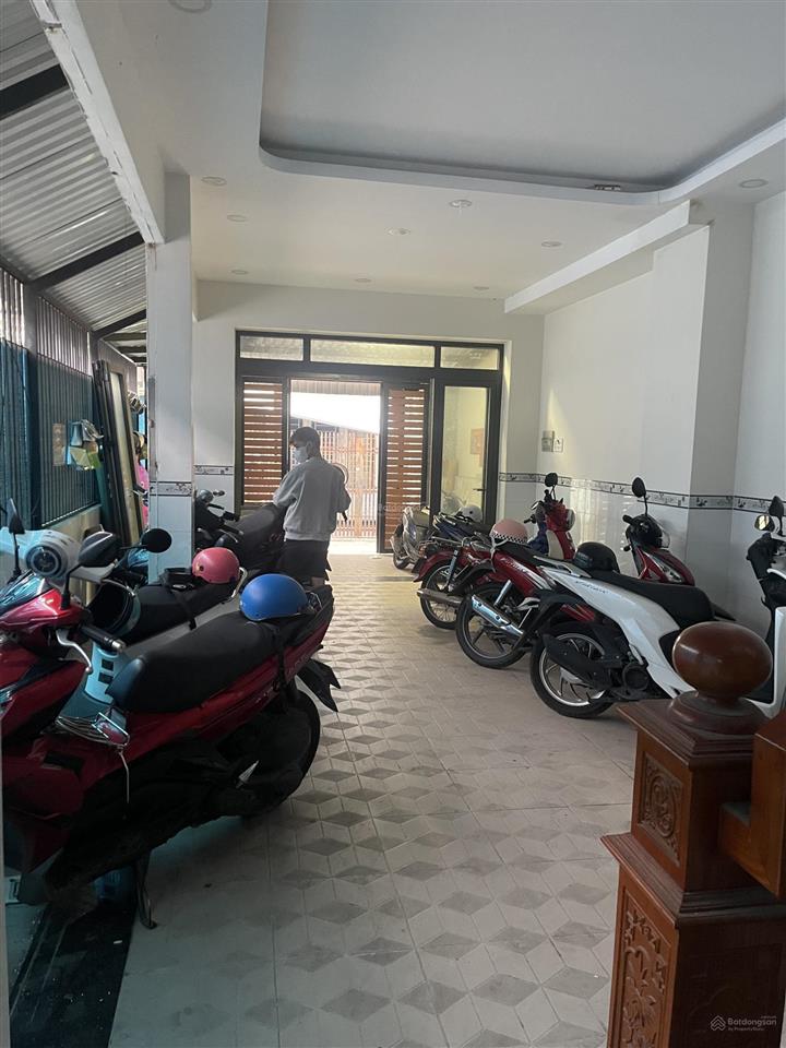 Quận 12 chdv góc 2 mặt tiền 14 phòng dòng tiền 35 triệu/tháng chỉ 7,8 tỷ  0908 517 ***