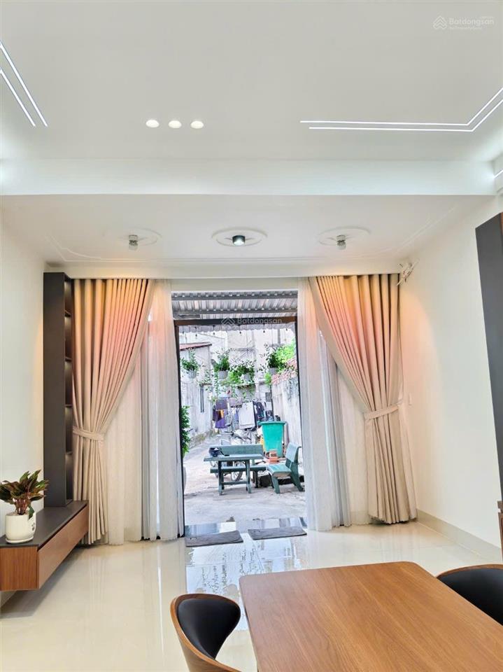 Nhà mới đẹp giá chỉ 1,780 tỷ (thương lượng)  gần cvpm quang trung