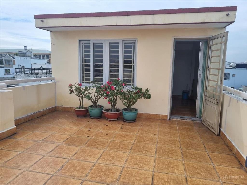 Bán gấp nhà ngay mặt tiền đông hưng thuận 2 x q12  shr 4,4x19m 2 lầu st