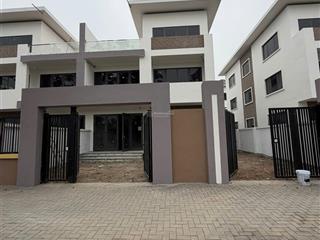 Bán biệt thự đường 25m, giá 110.66 triệu/m2