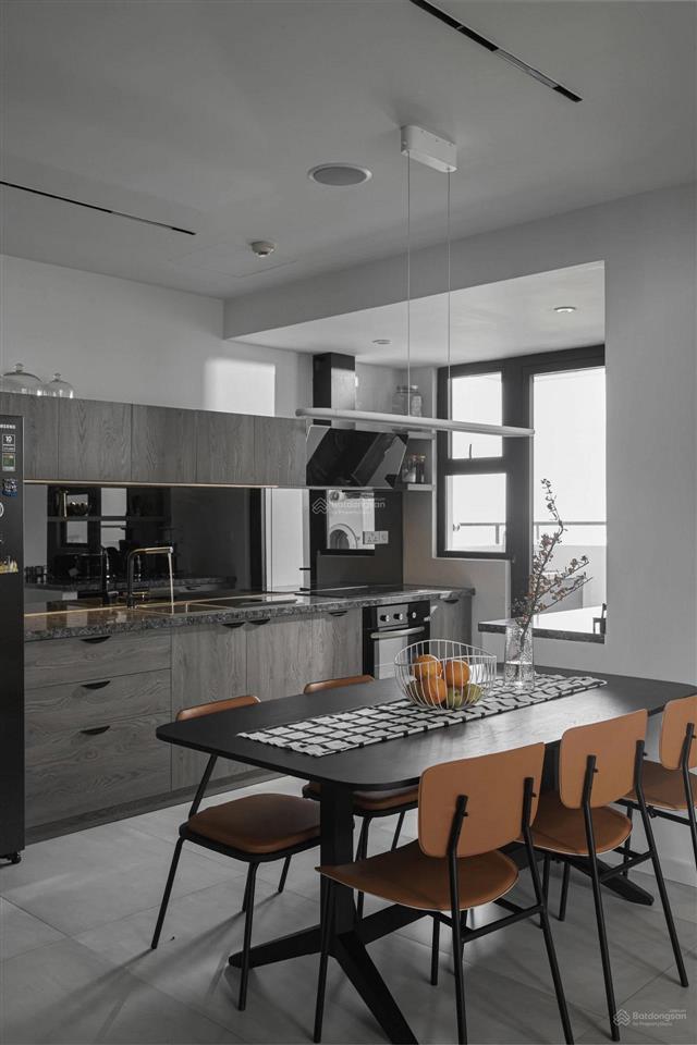 Bán gấp căn hộ duplex tại sun grand city  69b thụy khuê, diện tích 200m2, 2 tầng  0814 332 ***