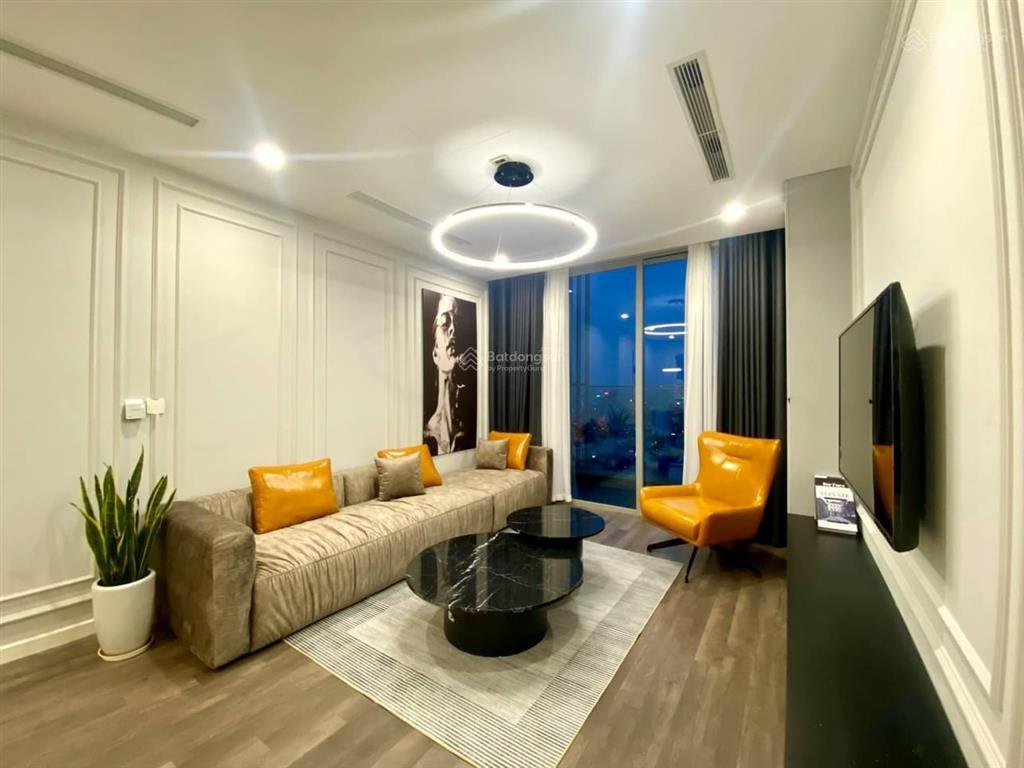 Cần bán căn hộ chung cư cao cấp vinhomes metropolis 75m2, 2pn, 2wc full đồ đẹp  0814 332 ***