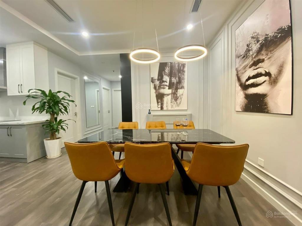 Cần bán căn hộ chung cư cao cấp vinhomes metropolis 75m2, 2pn, 2wc full đồ đẹp  0814 332 ***