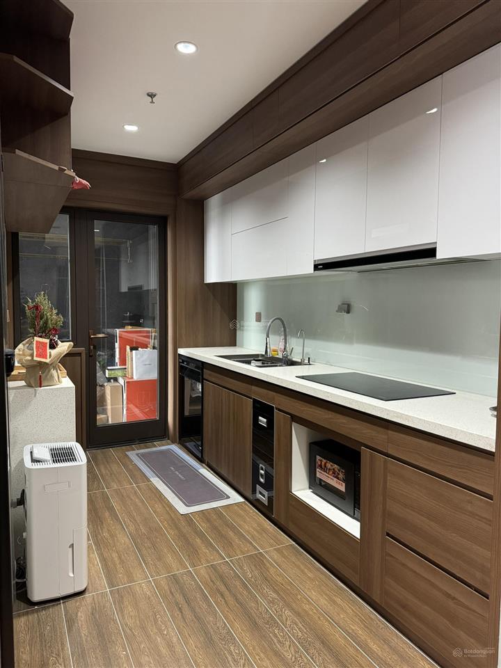 Bán chcc the nelson private residences  29 láng hạ, 2pn đồ cơ bản cđt, 83m2,  0814 332 ***