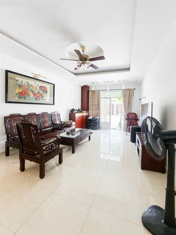 Bán nr hàng hiếm tại trịnh đình trọng, 10,8 tỷ, 80m2, 3pn, 3wc, pháp lý đầy đủ