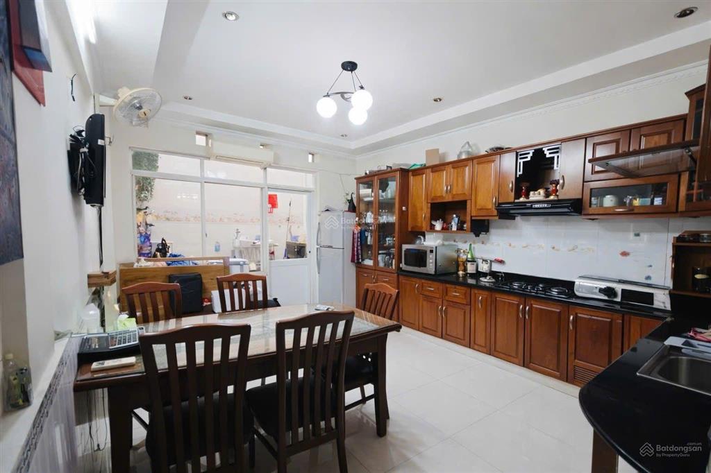 Bán nr hàng hiếm tại trịnh đình trọng, 10,8 tỷ, 80m2, 3pn, 3wc, pháp lý đầy đủ