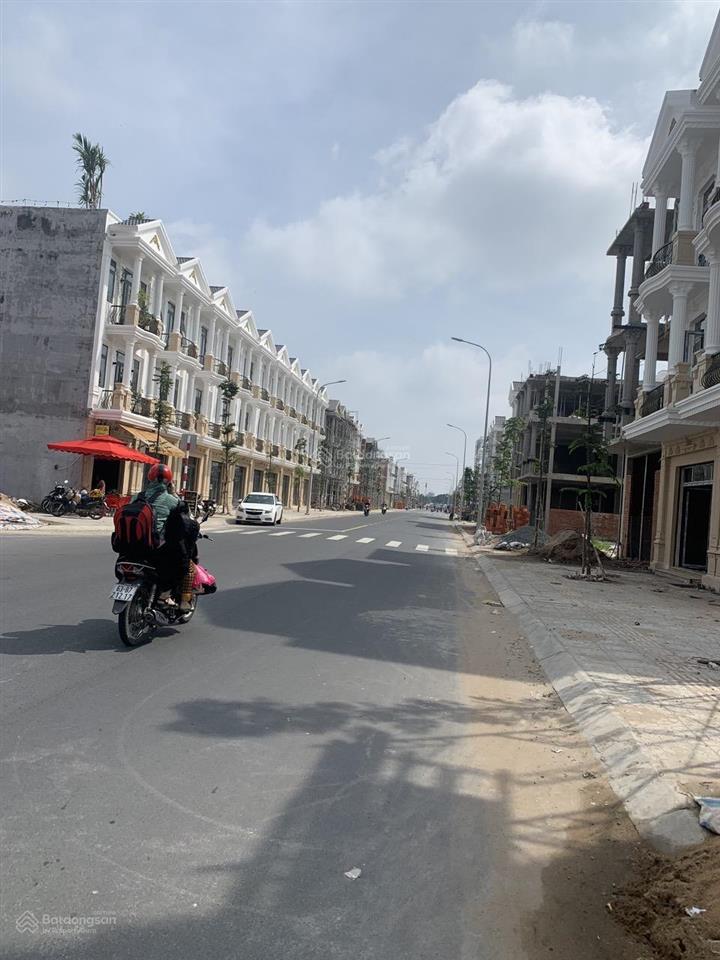 Nhà phố ngay trung tâm thành phố gò công, tiền giang