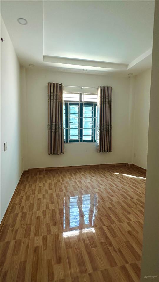 Bán nhà riêng view đẹp tại phạm văn bạch, 112.7m2, giá thỏa thuận