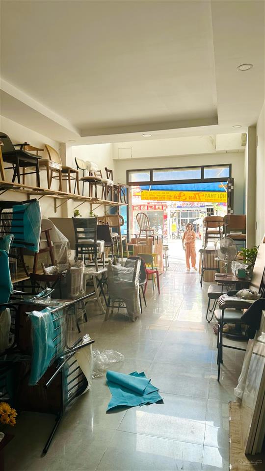 Bán nhà riêng view đẹp tại phạm văn bạch, 112.7m2, giá thỏa thuận