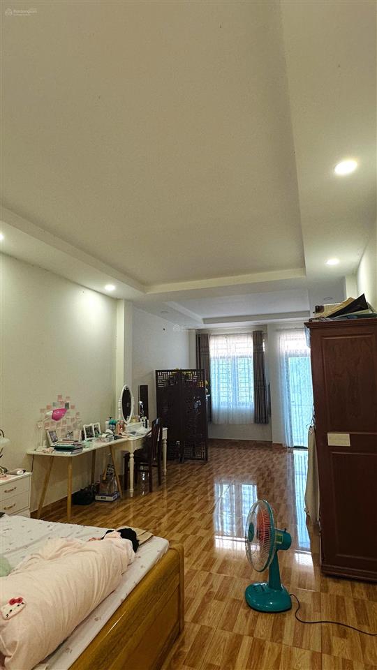 Bán nhà riêng view đẹp tại phạm văn bạch, 112.7m2, giá thỏa thuận