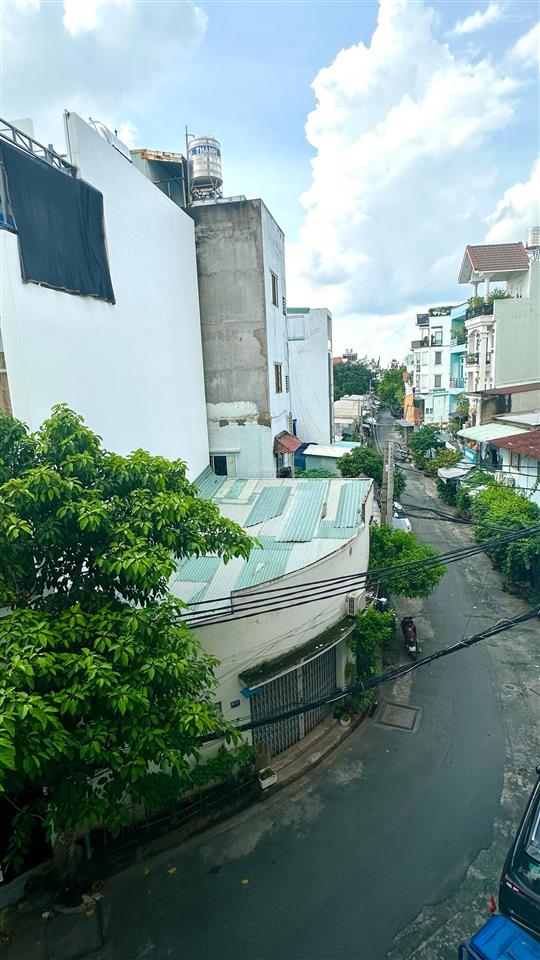 Bán nhà riêng view đẹp tại phạm văn bạch, 112.7m2, giá thỏa thuận