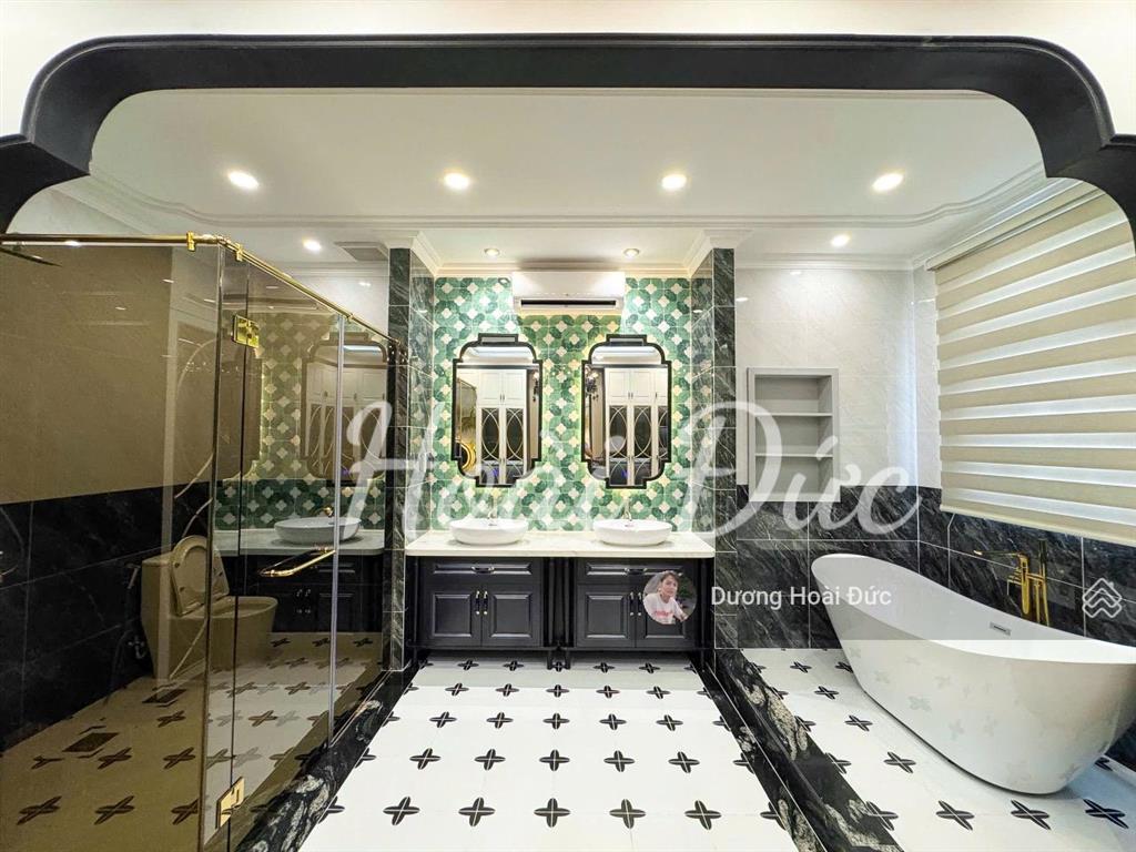 Siêu phẩm 6 tầng thang máy  nhà phố tân cổ điển mặt tiền đường số chợ tân mỹ, quận 7  cạnh pmh