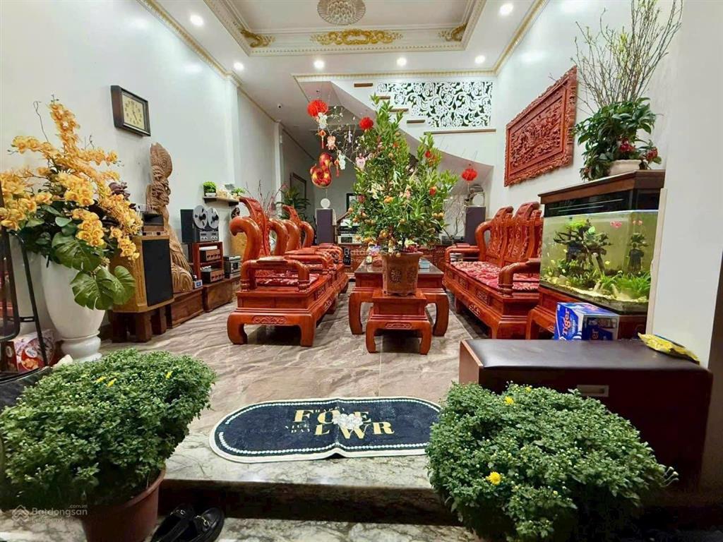 Nhà biệt thự 3pn, 4wc, 40m2, bạch mai, 12 tỷ vnd, view đẹp hot!