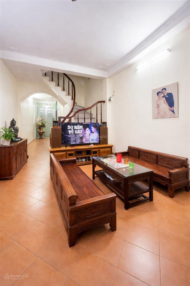 Nhỉnh 7 tỷ nhà minh khai, 3 thoáng ngõ nông, sđcc 36m2, dân xây chắc chắn, gần phố, sân riêng