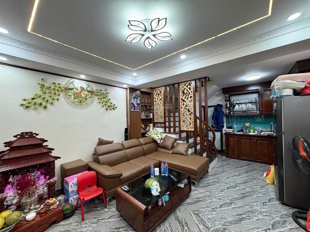 Bán nhà riêng phường bách khoa, ô tô đỗ cửa, 2 thoáng dân xây, 33m2 quy hoạch ổn định nhỉnh 7 tỷ