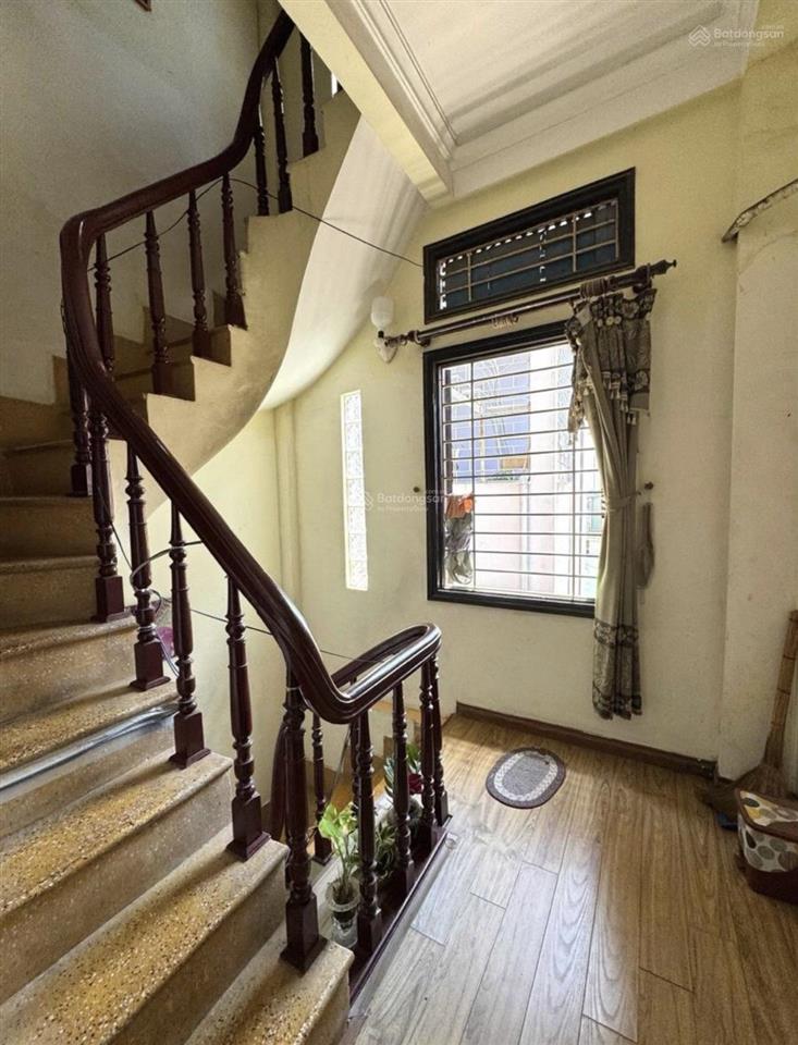 Bán nhà riêng view đẹp tại minh khai, 9,3 tỷ, 45m2, 3pn + 3wc + 4 tầng gần ô tô trước nhà rộng 4m
