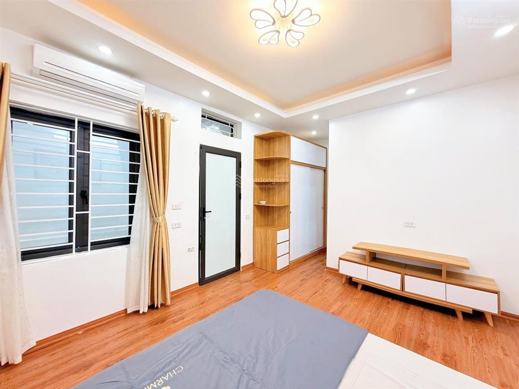 Giảm sốc! trần khát chân 3 thoáng mát phố, trước nhà 3m, 3 ngủ tặng nội thất, quy hoạch ổn định