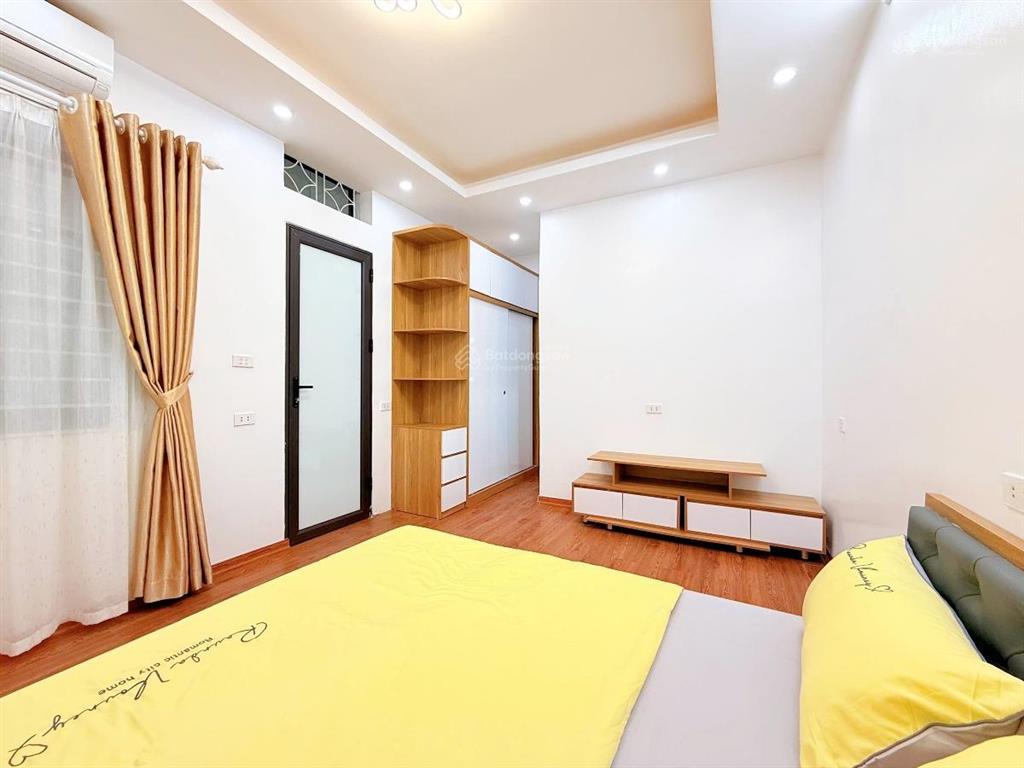 Giảm sốc! trần khát chân 3 thoáng mát phố, trước nhà 3m, 3 ngủ tặng nội thất, quy hoạch ổn định