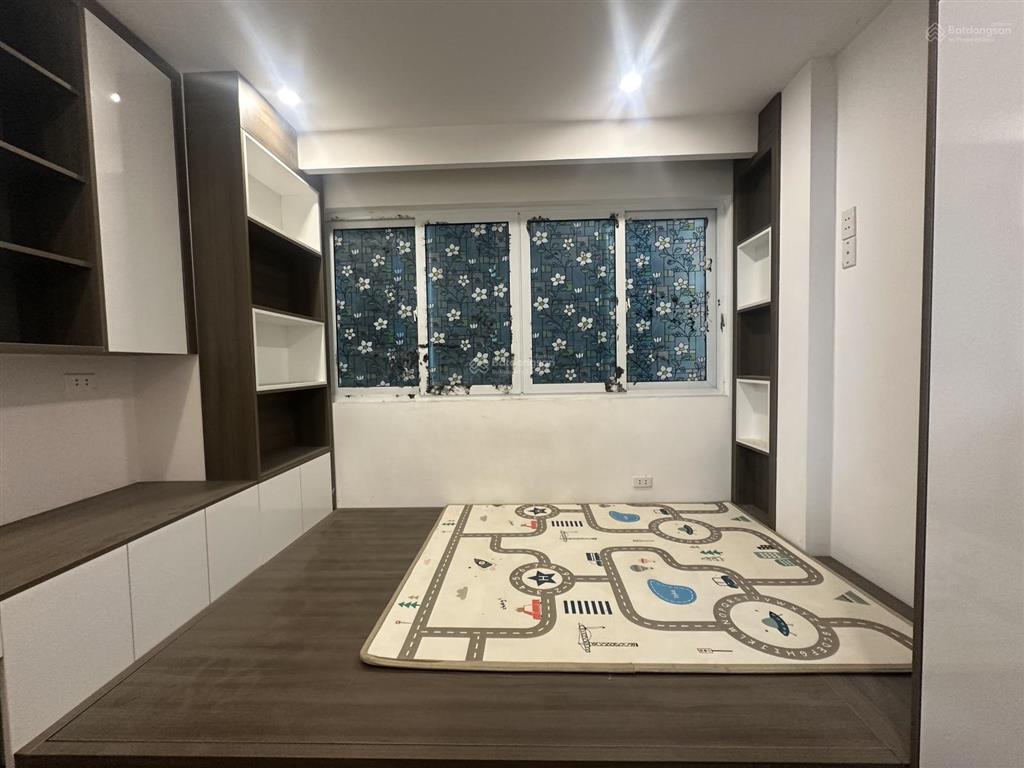 Nhà riêng bạch mai, 30m ra ô tô, 2 thoáng, 32m2 x 5t, full nội thất gần bách kinh xây