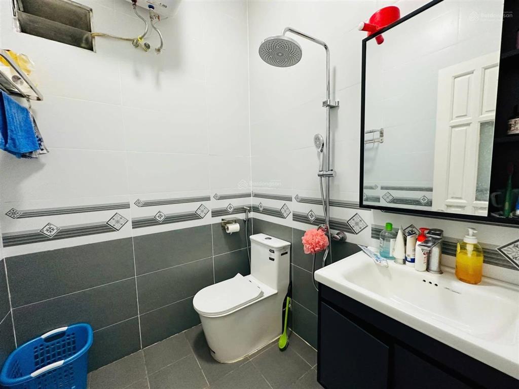 Giảm mạnh! lạc trung, 30m ra ô tô tránh, sân rộng, dân xây, sđcc, qh ổn định, dân trí cao