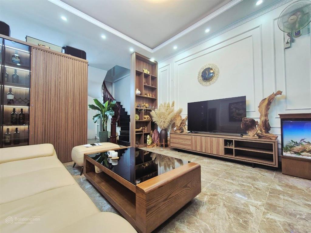 Lô góc hoa lư 2 thoáng view cv thống nhất, vf3 đỗ cửa, kinh doanh, 5 tầng 3 ngủ, sđcc, không qh