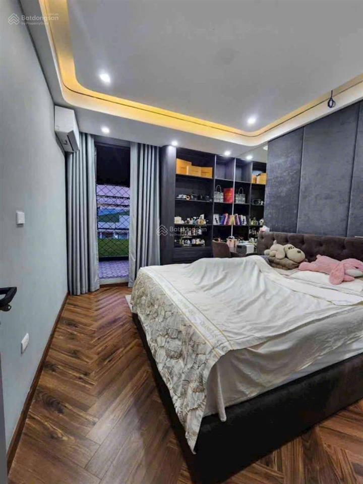Phố cổ lò đúc, 2 thoáng ngõ thông, kinh doanh, nhà dân xây tặng nội thất nhập, 43m2 hơn 8 tỷ, ko qh