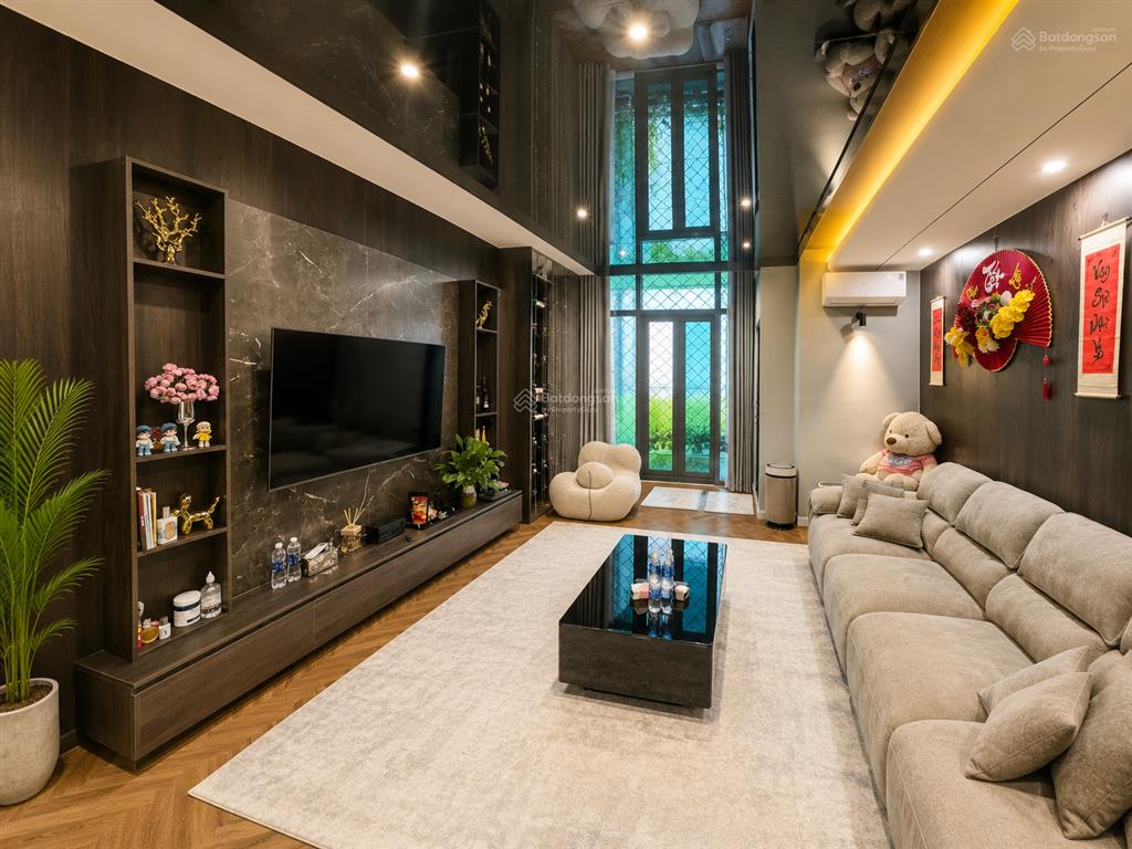 Phố cổ lò đúc, 2 thoáng ngõ thông, kinh doanh, nhà dân xây tặng nội thất nhập, 43m2 hơn 8 tỷ, ko qh