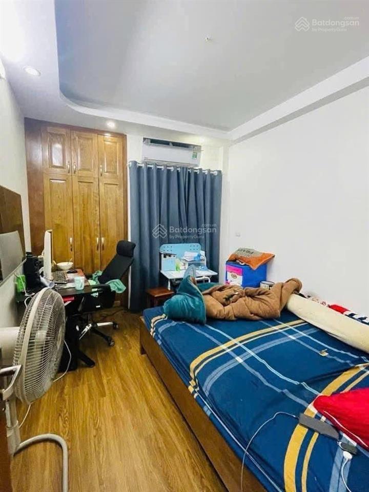 Hơn 6 tỷ nhà minh khai, ngõ trước nhà 3m, thoáng trước sau, dân xây, 3 ngủ sđcc, không qh
